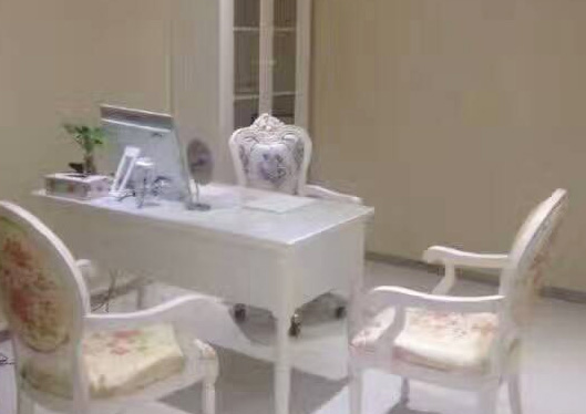 濟(jì)南鵬愛(ài)美容整形醫(yī)院咨詢室