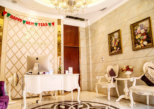 洛陽孔繁榮醫(yī)療美容門診部前臺環(huán)境