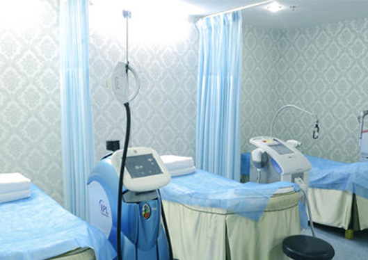 海南瑞韓醫(yī)學(xué)美容醫(yī)院激光治療室