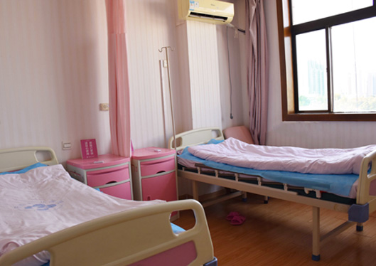 濟(jì)南婦兒醫(yī)院病房