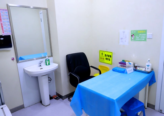 沈陽元辰醫(yī)院化驗室