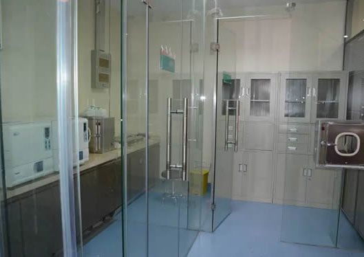 洛陽(yáng)九龍口腔門診部消毒室