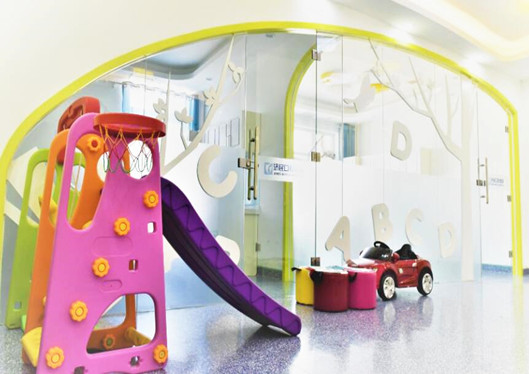 廊坊濟(jì)民口腔醫(yī)院兒童娛樂區(qū)