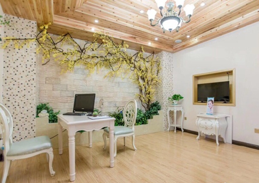 新疆烏魯木齊世大特醫(yī)美整形醫(yī)院咨詢室