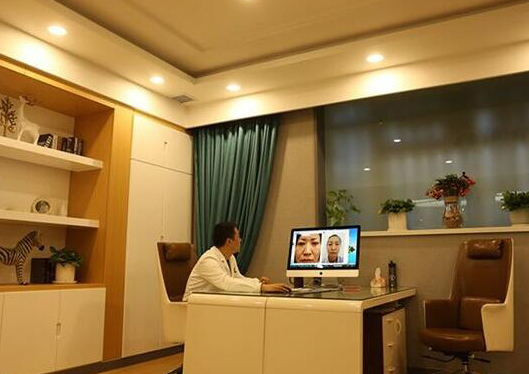 蘭州皙妍麗醫(yī)療美容診所面診室