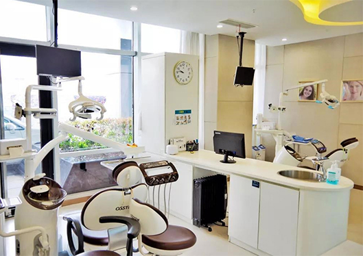 青島維樂(lè)口腔醫(yī)院手術(shù)室（二）