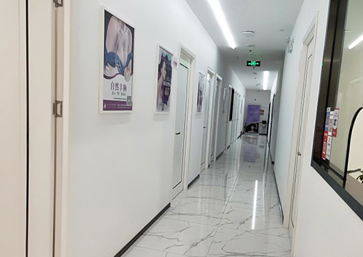 廣州佳人醫(yī)療美容門診部走廊