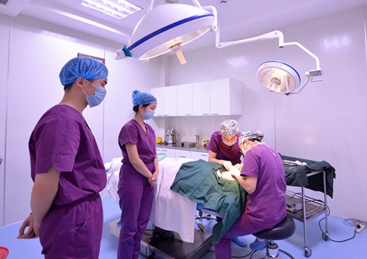 營口協(xié)和醫(yī)療美容醫(yī)院手術(shù)室內(nèi)部環(huán)境