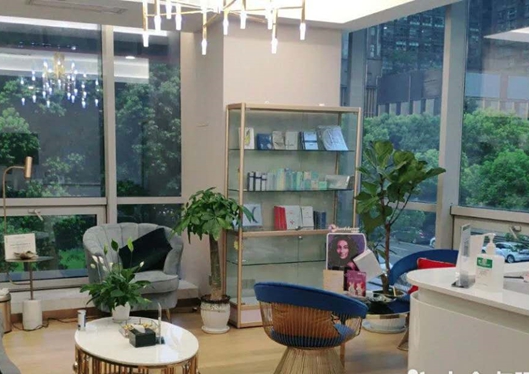 南京嘉怡美醫(yī)療美容門診部溫馨的咨詢室