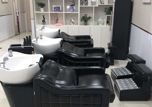 南京鼓樓新生醫(yī)療美容門(mén)診部干凈整潔的診療室