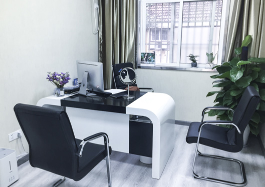 武漢華中科技大學(xué)同濟(jì)醫(yī)學(xué)院醫(yī)療美容醫(yī)院咨詢室