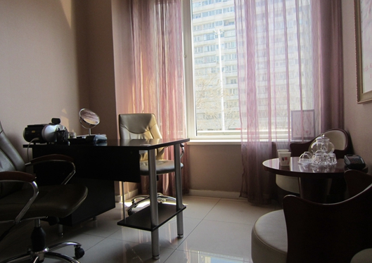 天津健麗紫潔醫(yī)療美容門診部咨詢室