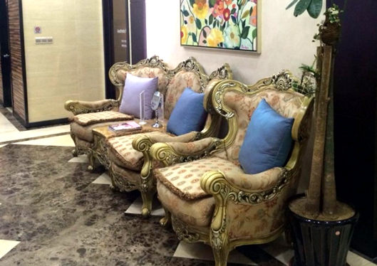 青島永緣韓美整形美容醫(yī)院溫馨舒適的休息區(qū)