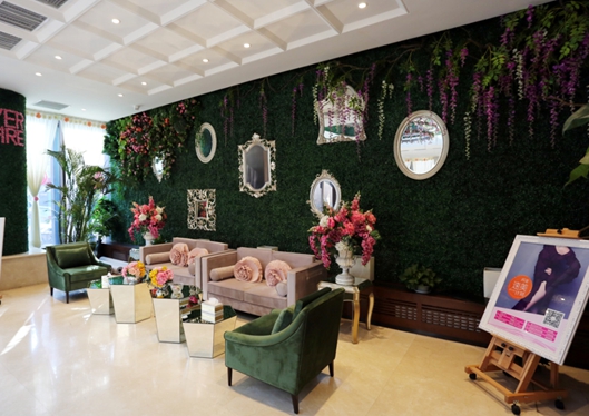 沈陽(yáng)伊美爾醫(yī)療美容醫(yī)院等候區(qū)