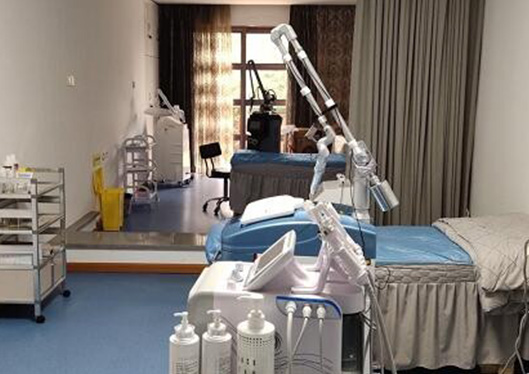 長(zhǎng)沙卓而美醫(yī)療美容醫(yī)院手術(shù)室