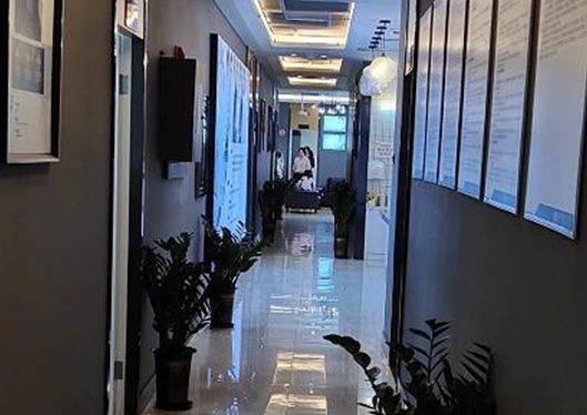 長(zhǎng)沙卓而美醫(yī)療美容醫(yī)院走廊