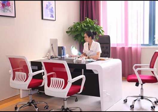 南京康貝佳口腔醫(yī)院舒適的咨詢室