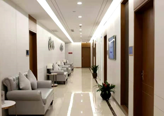 南京藍鱘口腔醫(yī)院溫馨舒適的觀察區(qū)